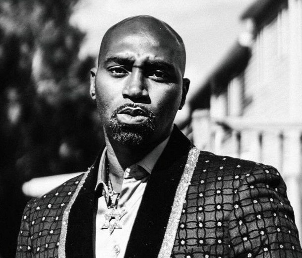 Formal DRAMA getting ready for a movie shoot with Ceelo Green in a Casino. Tight 2 Def, Tight IV Life, Atlantic, Dungeon Family. 